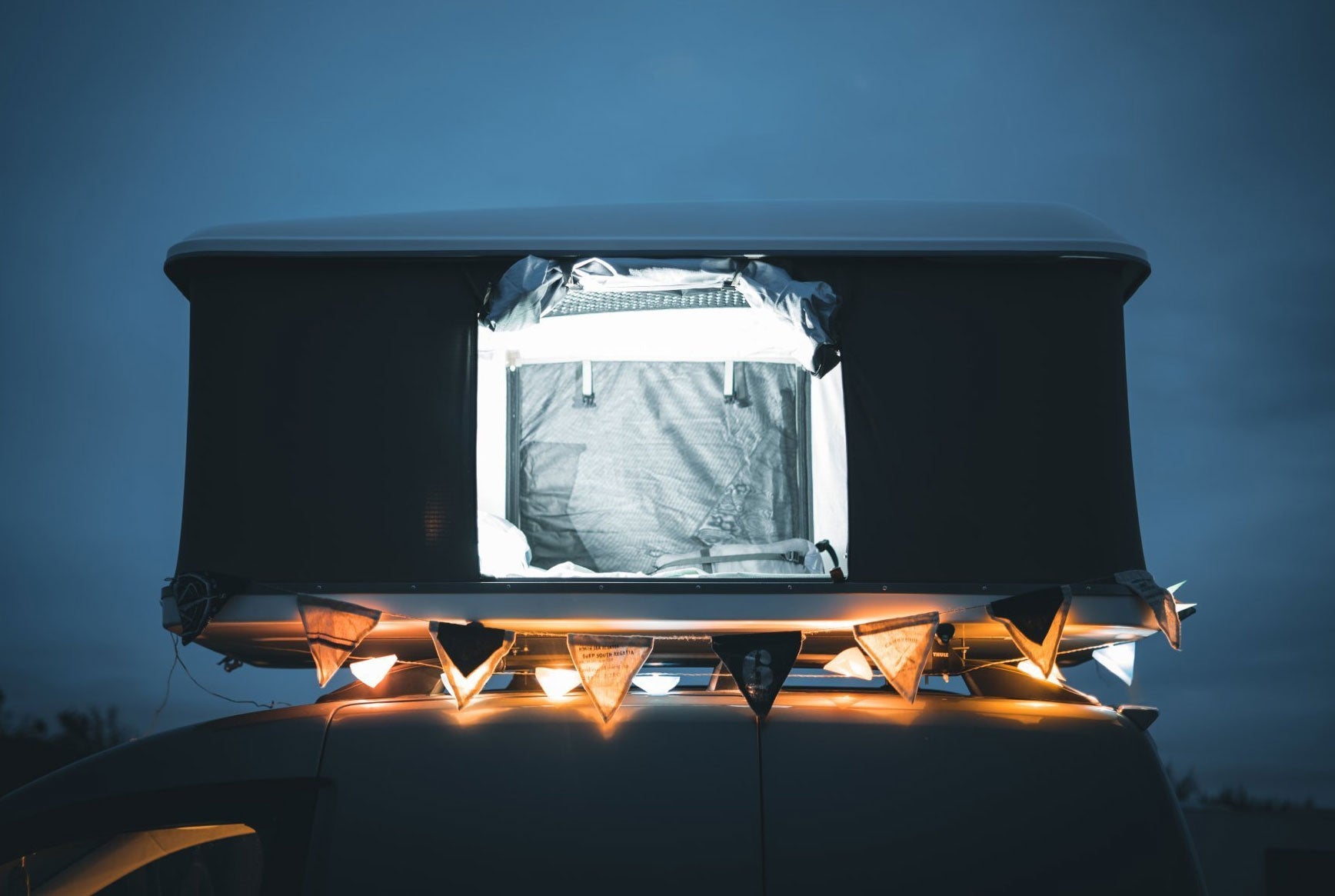 Dachzelt 2-3 Personen Schalenzelt "Columbus" 215cm x 137cm - Direct 4x4 Autozubehör