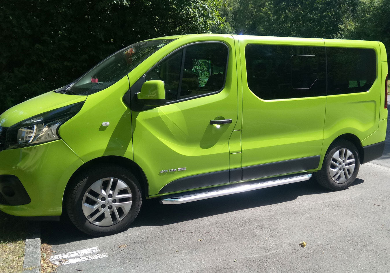 Opel Vivaro B KurzerRS Bj. 14-19 Trittbretter "Monsoon" - Direct 4x4 Autozubehör