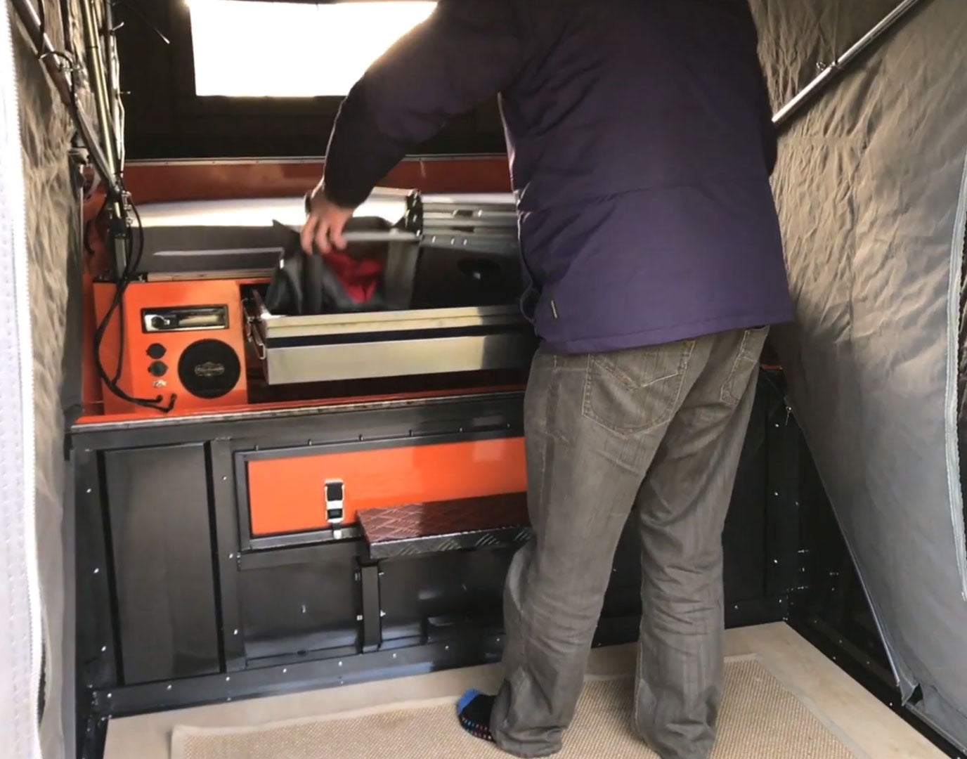 Offroad Wohnwagen "Goliath4x4" 2 Personen All Inklusive - Direct 4x4 Autozubehör