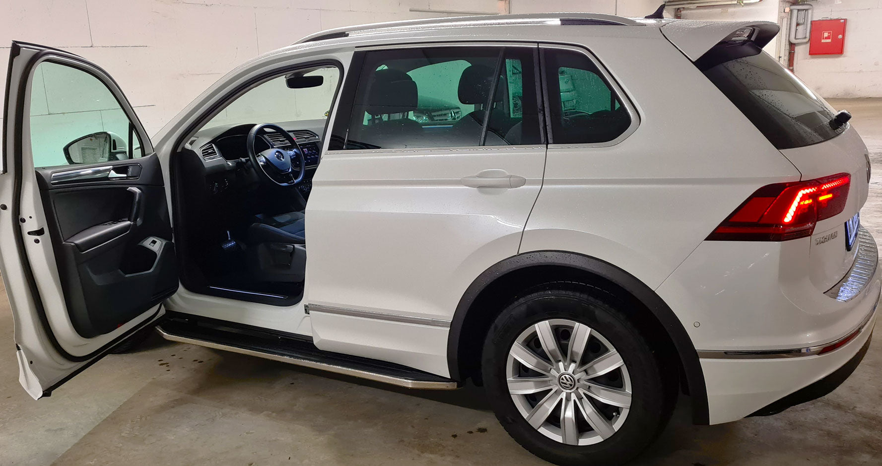 VW Tiguan ab Bj. 16 Trittbretter "Raptor" - Direct 4x4 Autozubehör