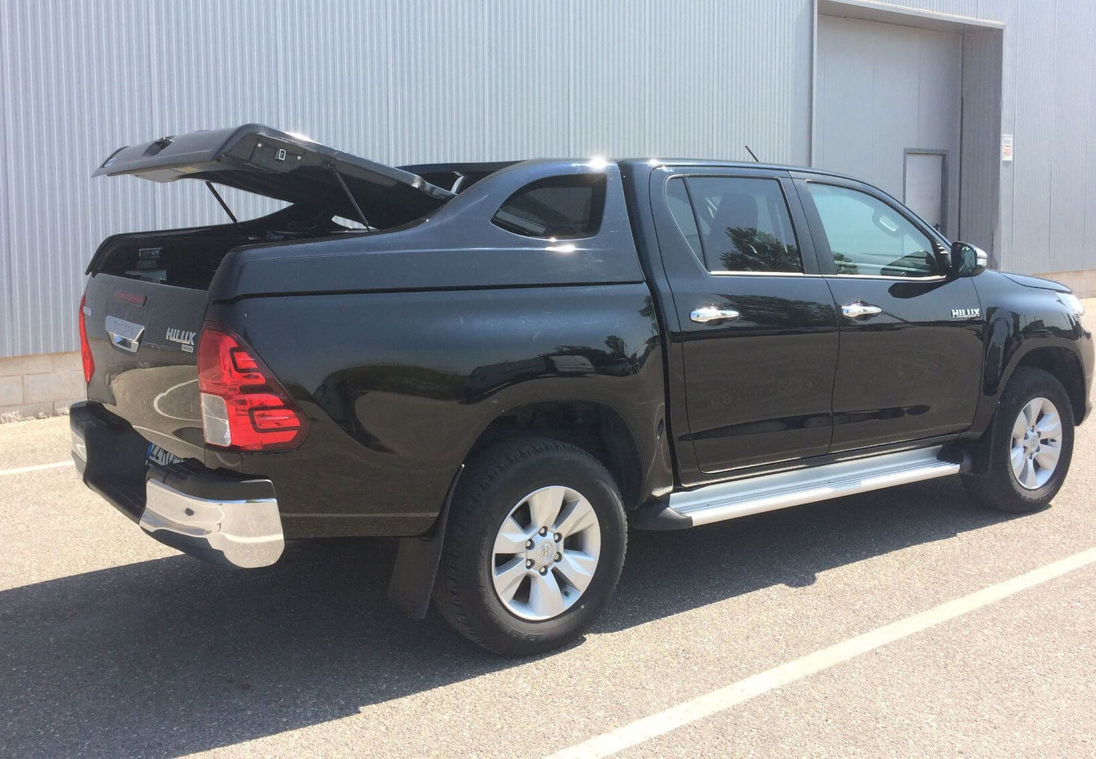 Toyota Hilux ab Bj. 16 Double Cab "Full-Box" Pick-Up HardTop Abdeckung - Direct 4x4 Autozubehör