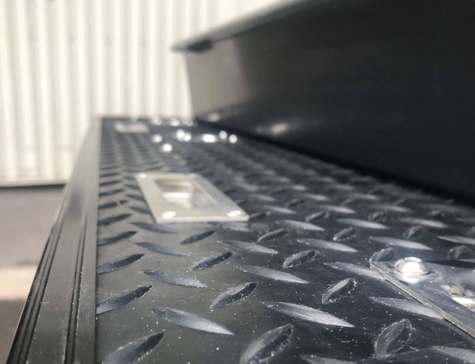 Schubkasten System "TopOne" 130 x 100 x 30cm mit Gummi-Belag - Direct 4x4 Autozubehör