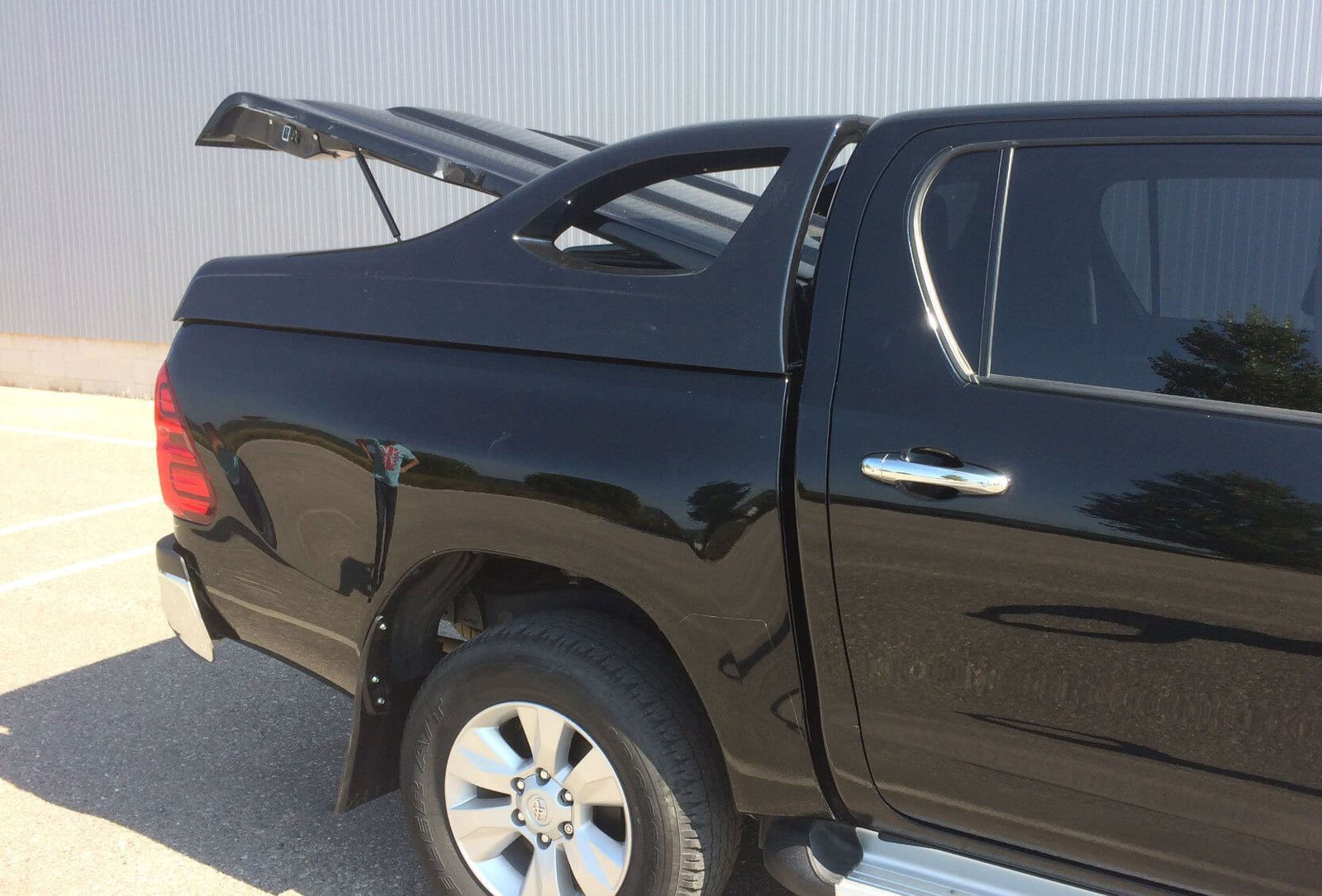 Toyota Hilux ab Bj. 16 Double Cab "Full-Box" Pick-Up HardTop Abdeckung - Direct 4x4 Autozubehör