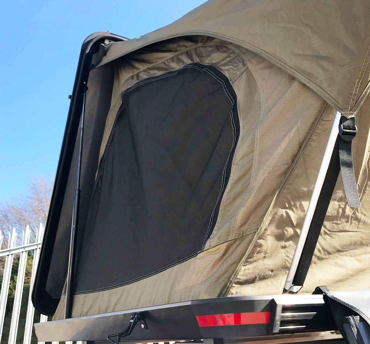 Dachzelt 2 Personen Schalenzelt "Adventure" 225cm x 135cm - Direct 4x4 Autozubehör