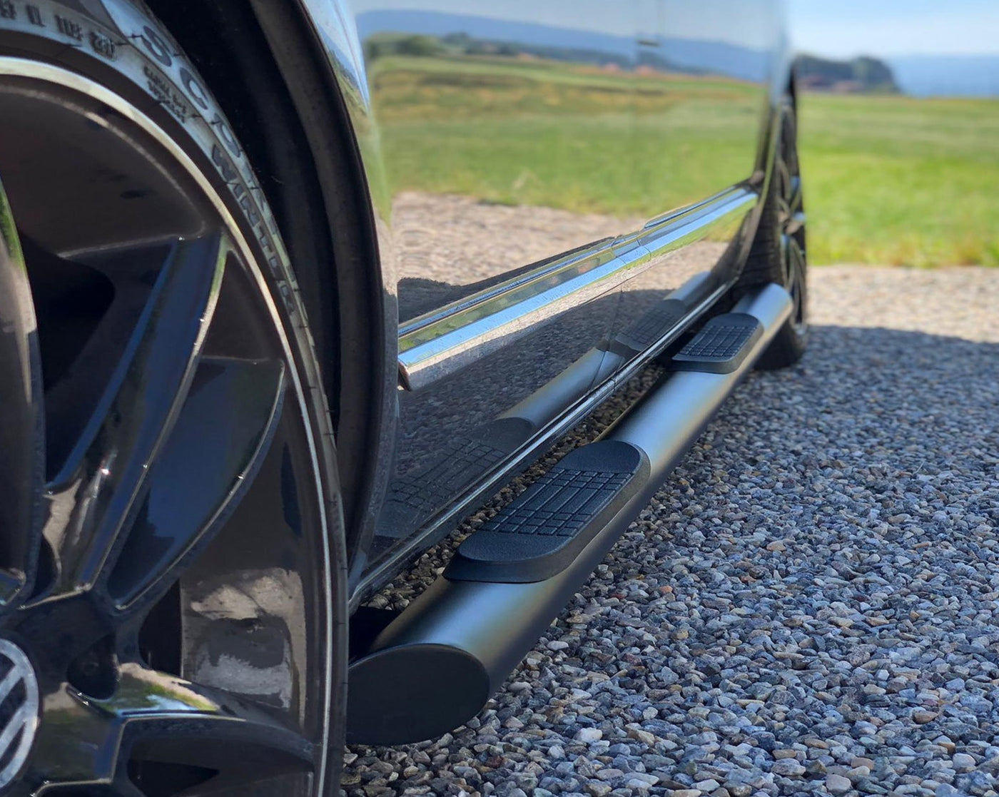 VW T5 Bj. 03-09 Kurzer RS schwarze Schwellerrohre 45° Enden Mit Auftritt