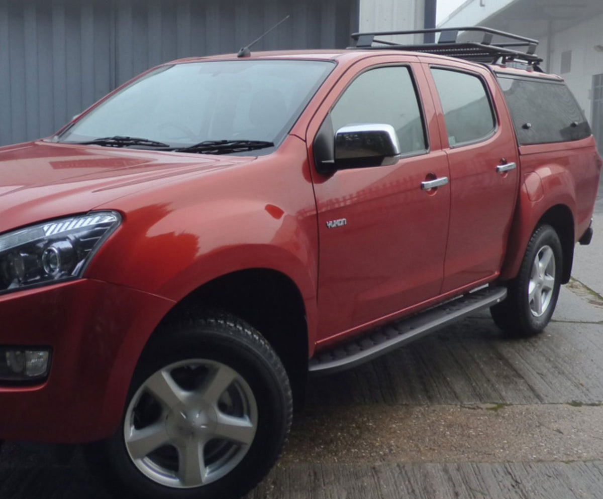 Isuzu D-Max Double Cab ab Bj. 12-20 Trittbretter "Shark" - Direct 4x4 Autozubehör