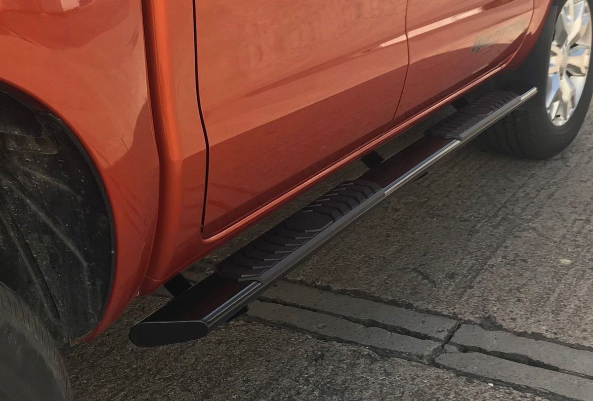 Mitsubishi L200 ab Bj. 15 Schwarze Trittbretter "Sonar Schwarz" - Direct 4x4 Autozubehör