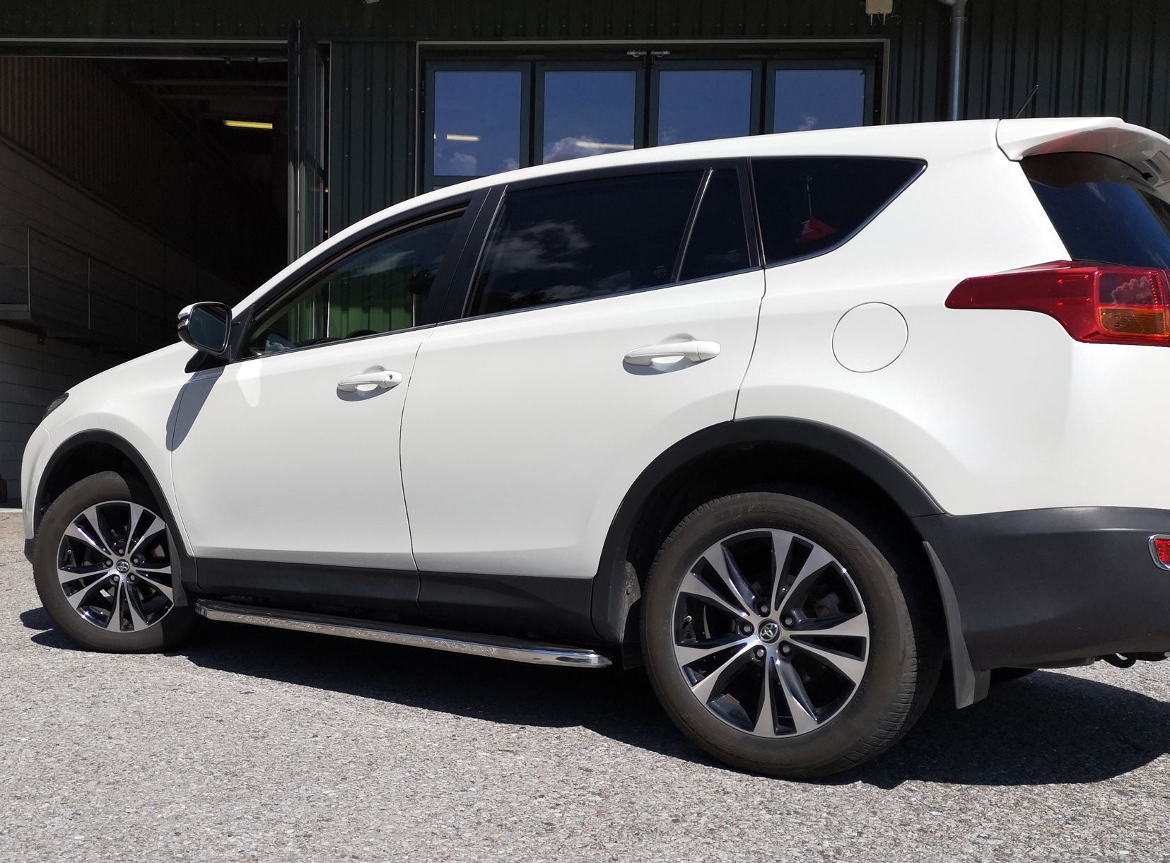 Toyota RAV4 Bj. 13-15 Trittbretter "Raptor" - Direct 4x4 Autozubehör