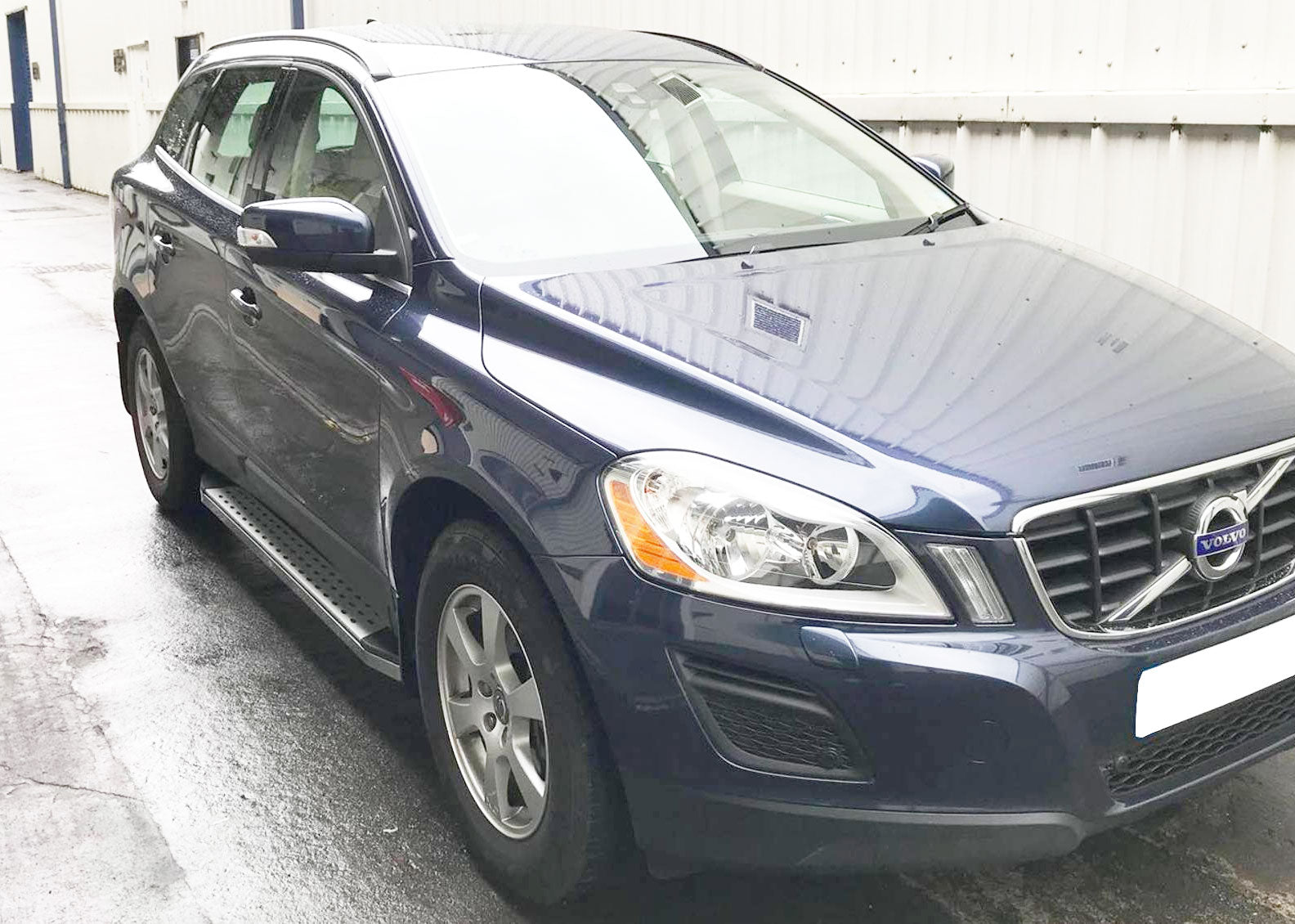 Volvo XC60 Bj. 09-17 Trittbretter "Freedom" - Direct 4x4 Autozubehör