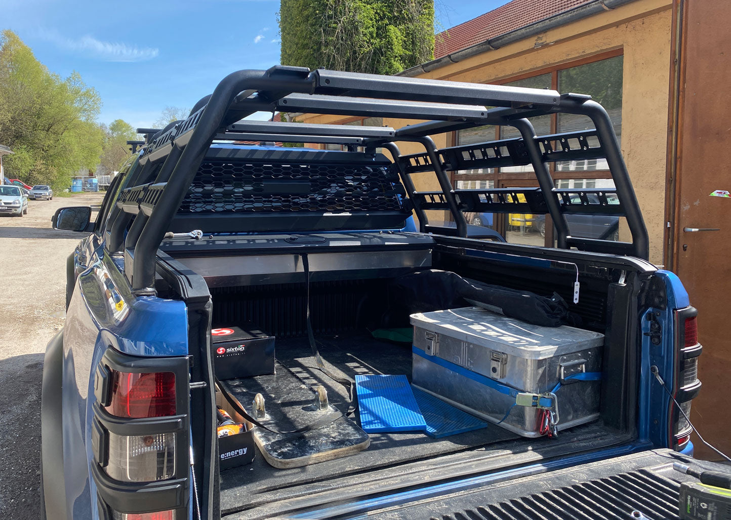 Universal Pick-Up Gepäckträger & Überrollbügel "Overland" - Direct 4x4 Autozubehör