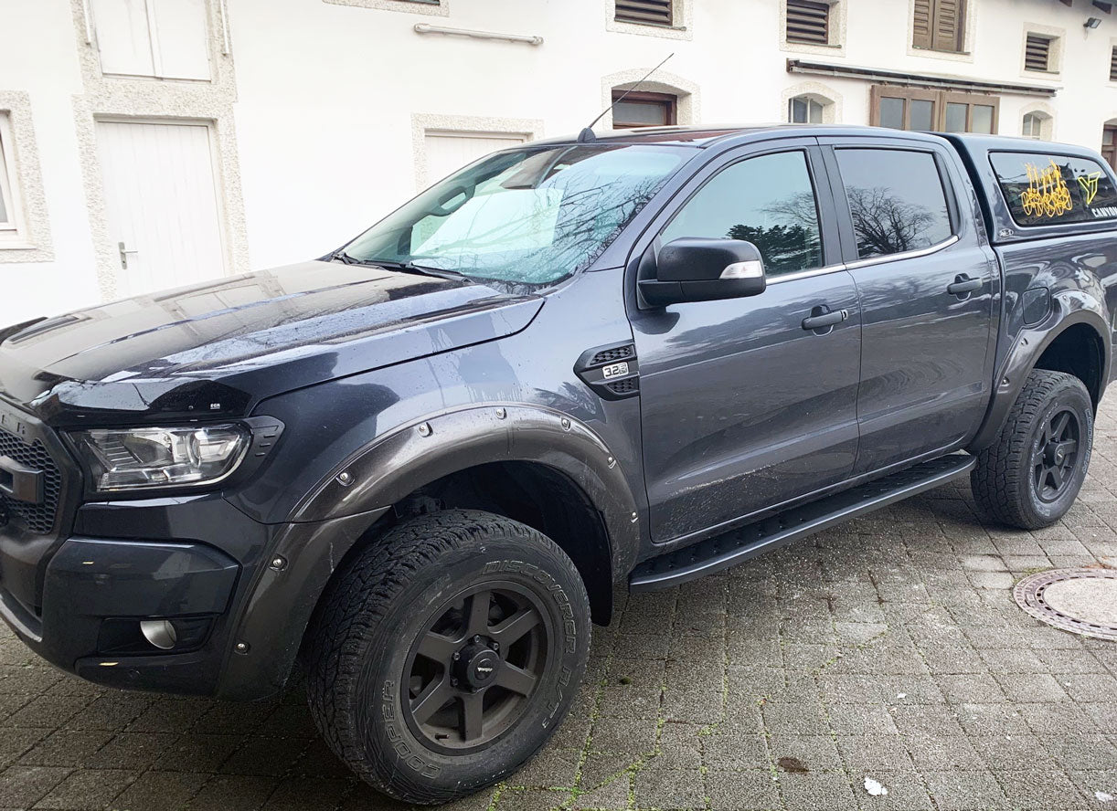 Ford Ranger Double Cab Bj. 12-15 Trittbretter "Shark" - Direct 4x4 Autozubehör