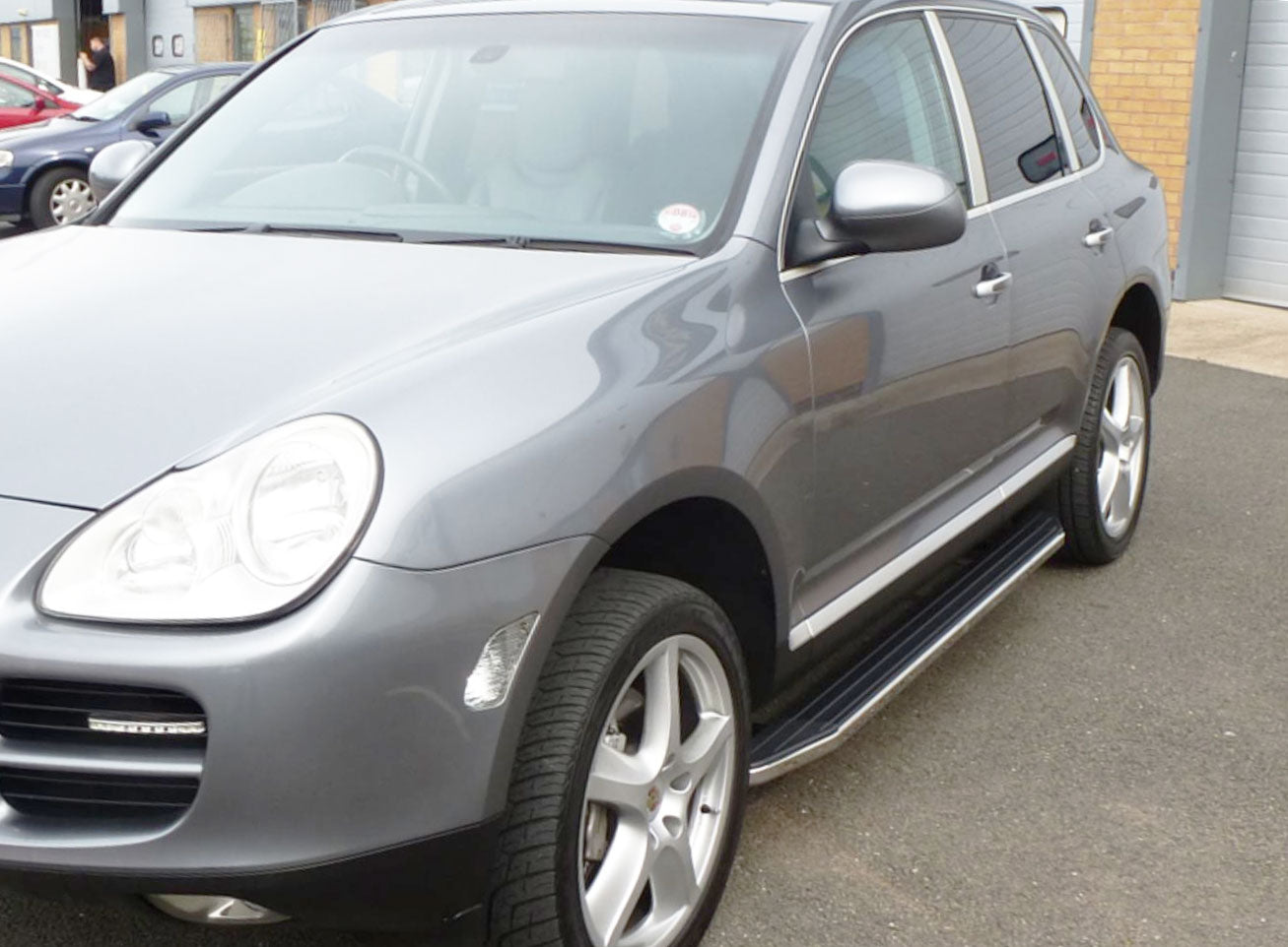 Porsche Cayenne Bj. 10-17 Trittbretter "Raptor" - Direct 4x4 Autozubehör