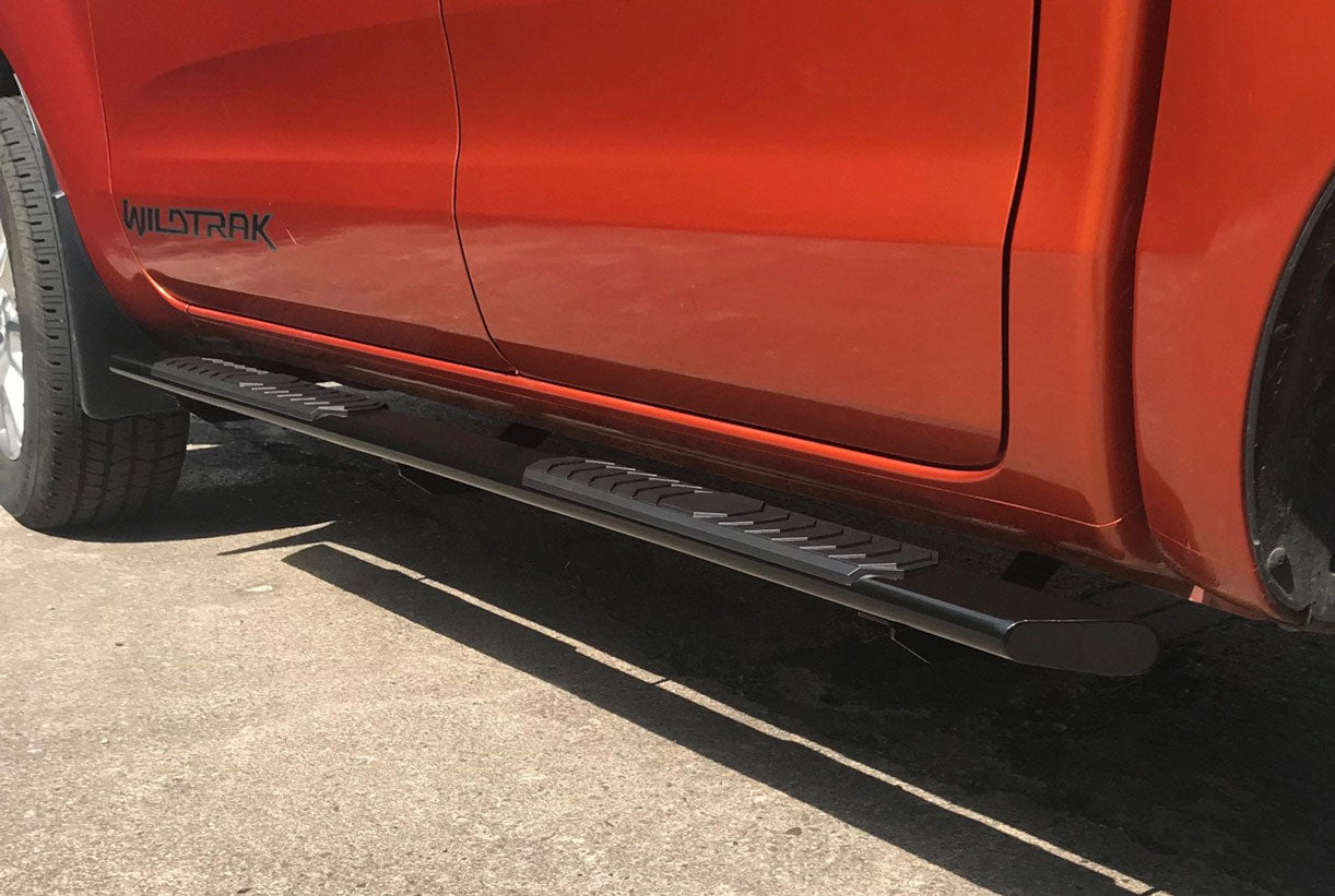 Mitsubishi L200 ab Bj. 15 Schwarze Trittbretter "Sonar Schwarz" - Direct 4x4 Autozubehör