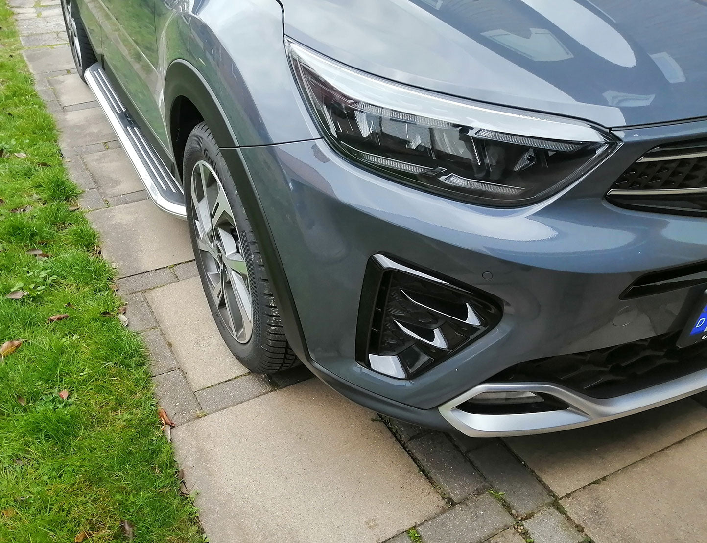 Kia Stonic ab Bj. 18 Trittbretter "Premier" - Direct 4x4 Autozubehör