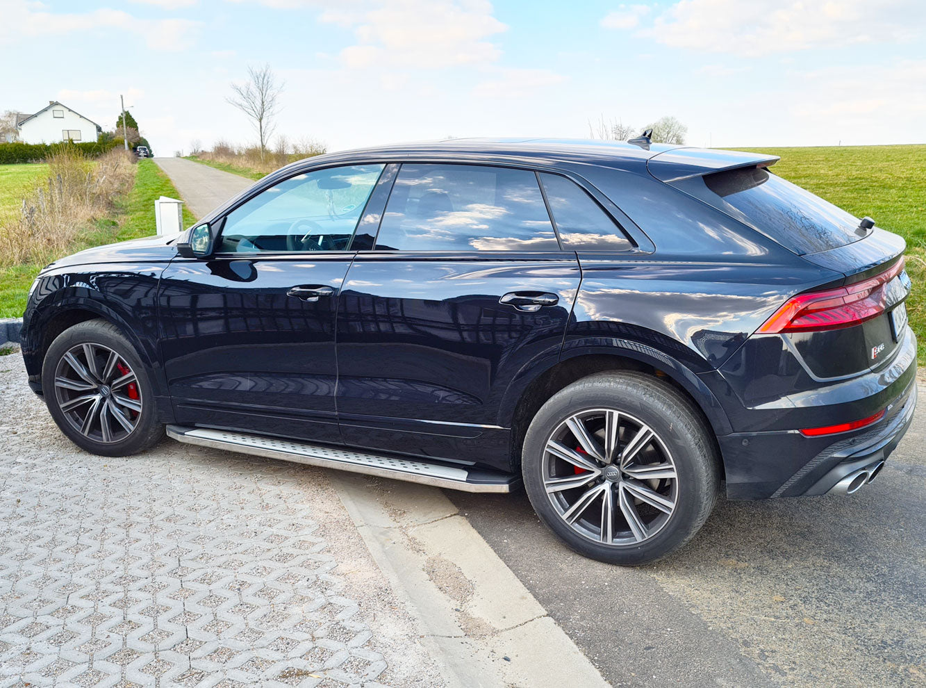 Audi Q8 ab Bj. 18 Trittbretter "Freedom" - Direct 4x4 Autozubehör