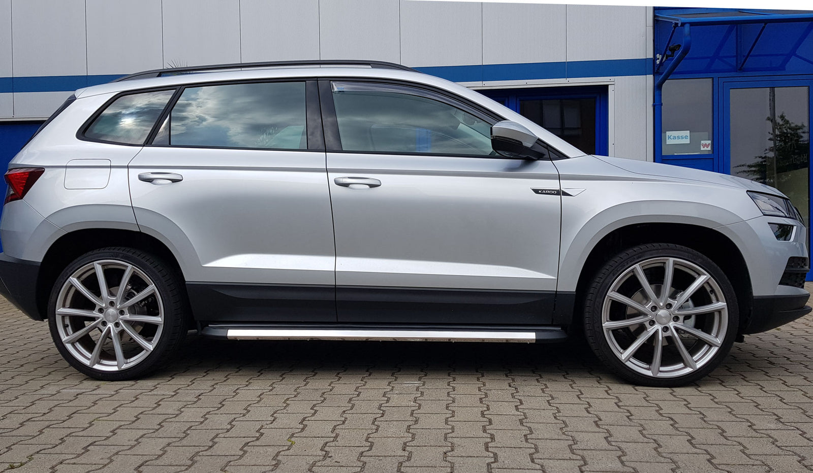 Skoda Karoq ab Bj. 17 Trittbretter "Stingray" - Direct 4x4 Autozubehör