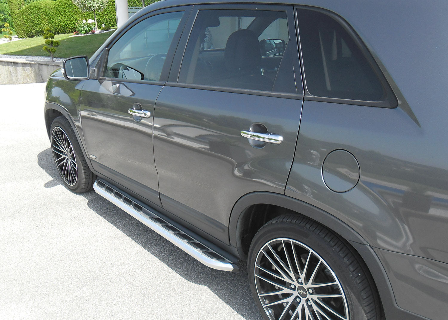 Kia Sorento Bj. 13-15 Trittbretter "Monsoon" - Direct 4x4 Autozubehör