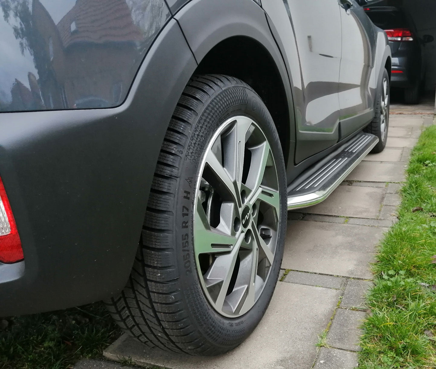 Kia Stonic ab Bj. 18 Trittbretter "Premier" - Direct 4x4 Autozubehör