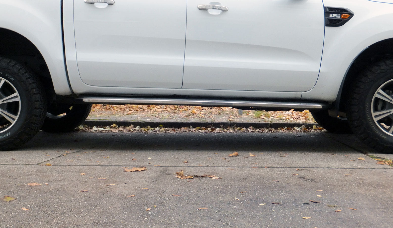 Ford Ranger Double Cab Bj. 12-15 Trittbretter "Premier" - Direct 4x4 Autozubehör