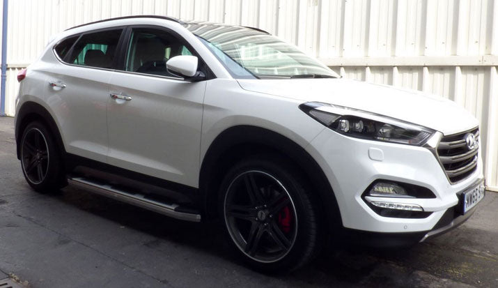 Hyundai Tucson Bj. 15-17 Trittbretter "Suburban" - Direct 4x4 Autozubehör