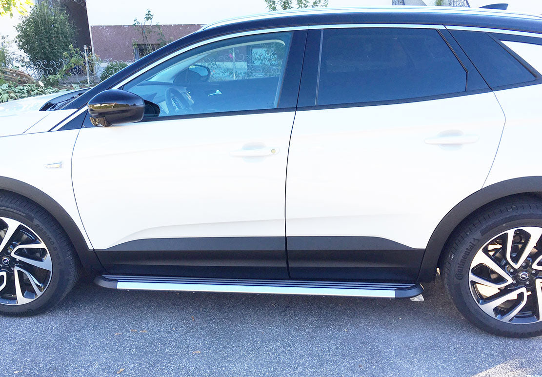 Opel Grandland X ab Bj. 17 Trittbretter "Stingray" - Direct 4x4 Autozubehör