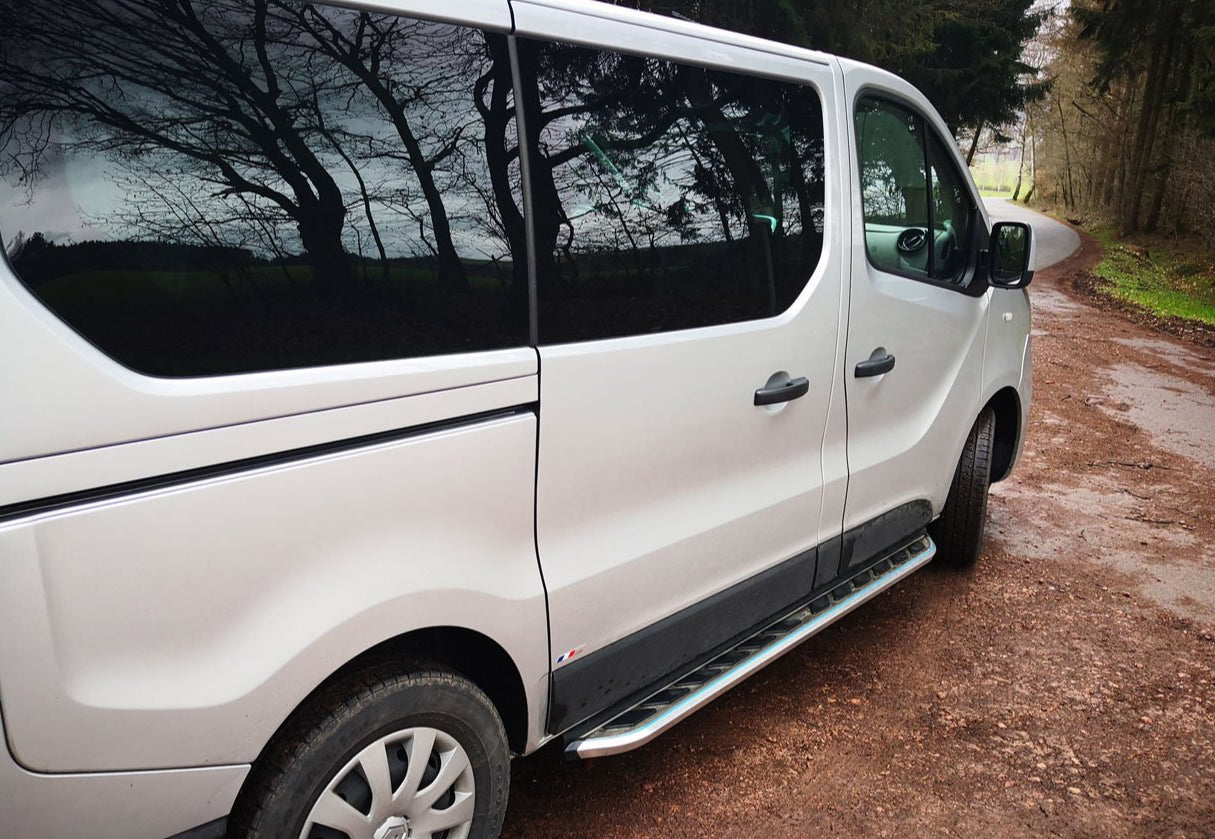 Opel Vivaro B KurzerRS Bj. 14-19 Trittbretter "Monsoon" - Direct 4x4 Autozubehör