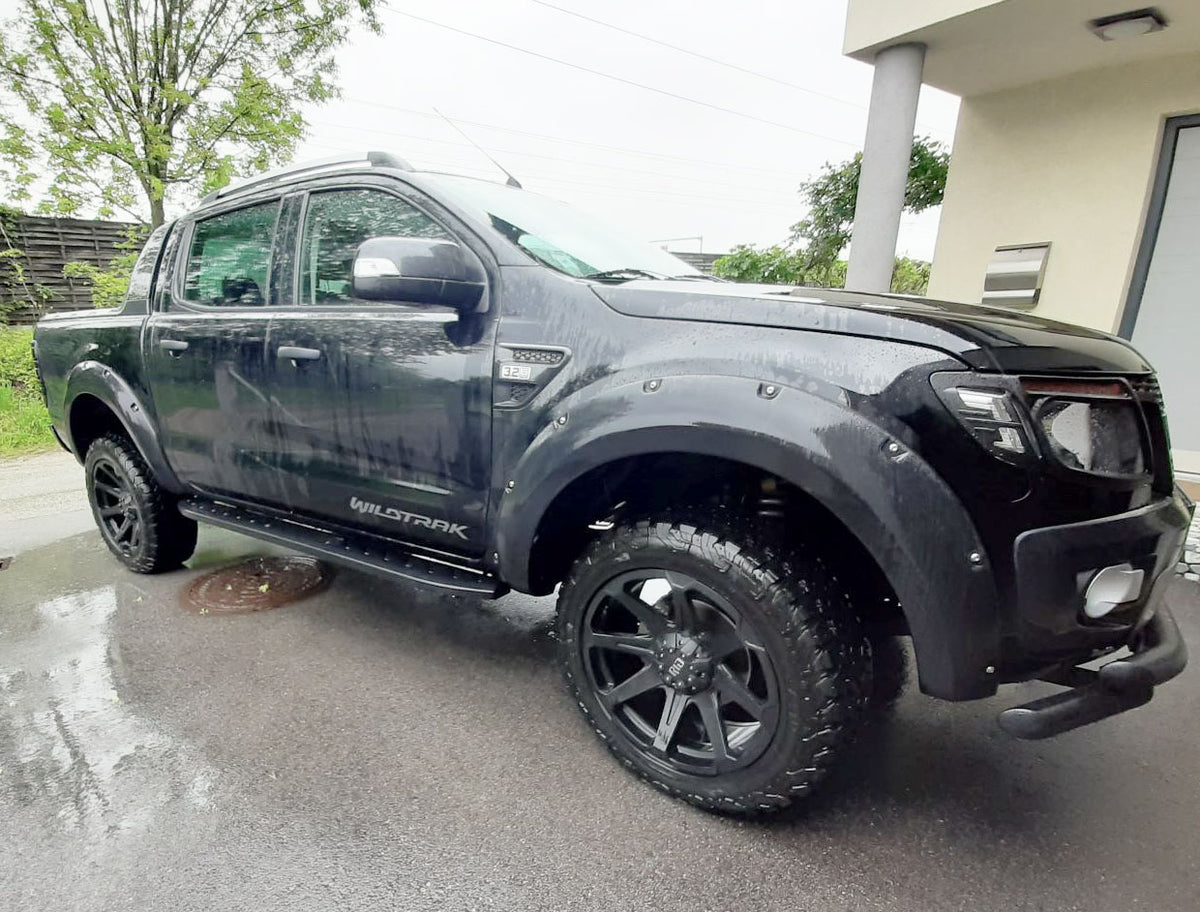 Ford Ranger Double Cab Bj. 12-15 Trittbretter "Shark" - Direct 4x4 Autozubehör