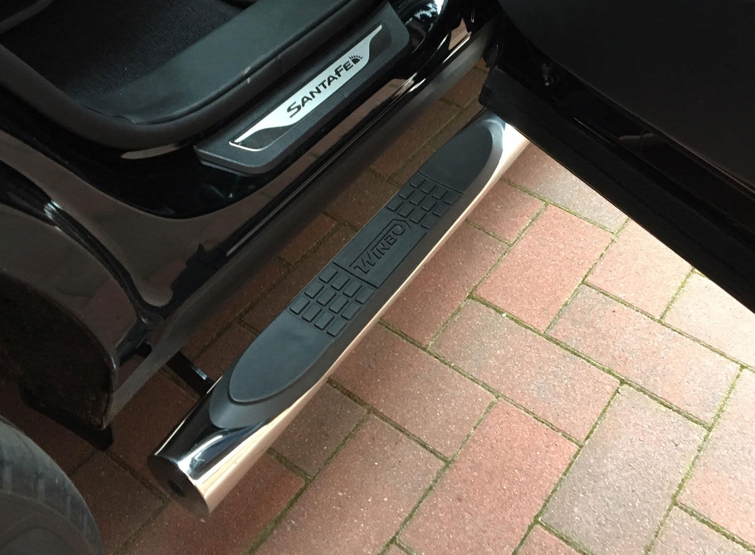 Hyundai Santa Fe Bj. 13-18 Edelstahl Schwellerrohre - Direct 4x4 Autozubehör