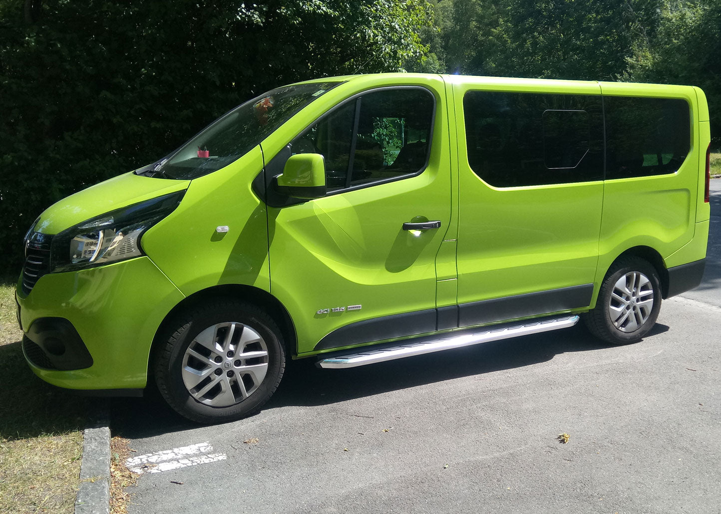 Renault Trafic KurzerRS ab Bj. 14 Trittbretter "Monsoon" - Direct 4x4 Autozubehör