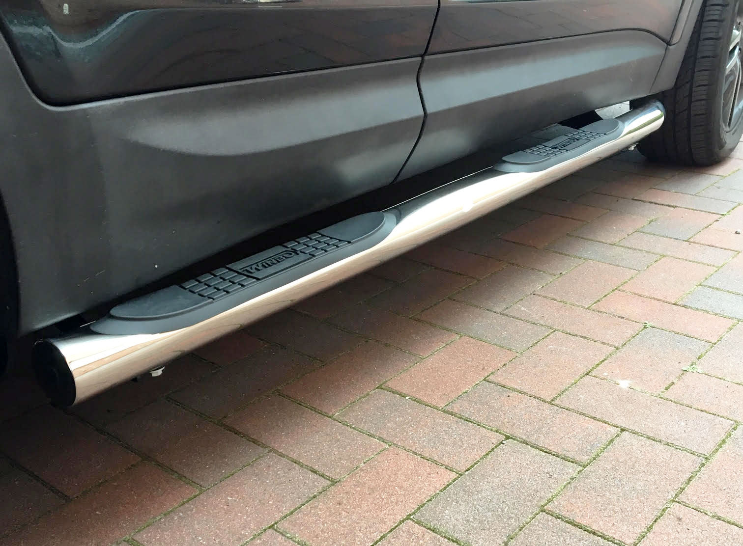 Hyundai Santa Fe Bj. 13-18 Edelstahl Schwellerrohre - Direct 4x4 Autozubehör