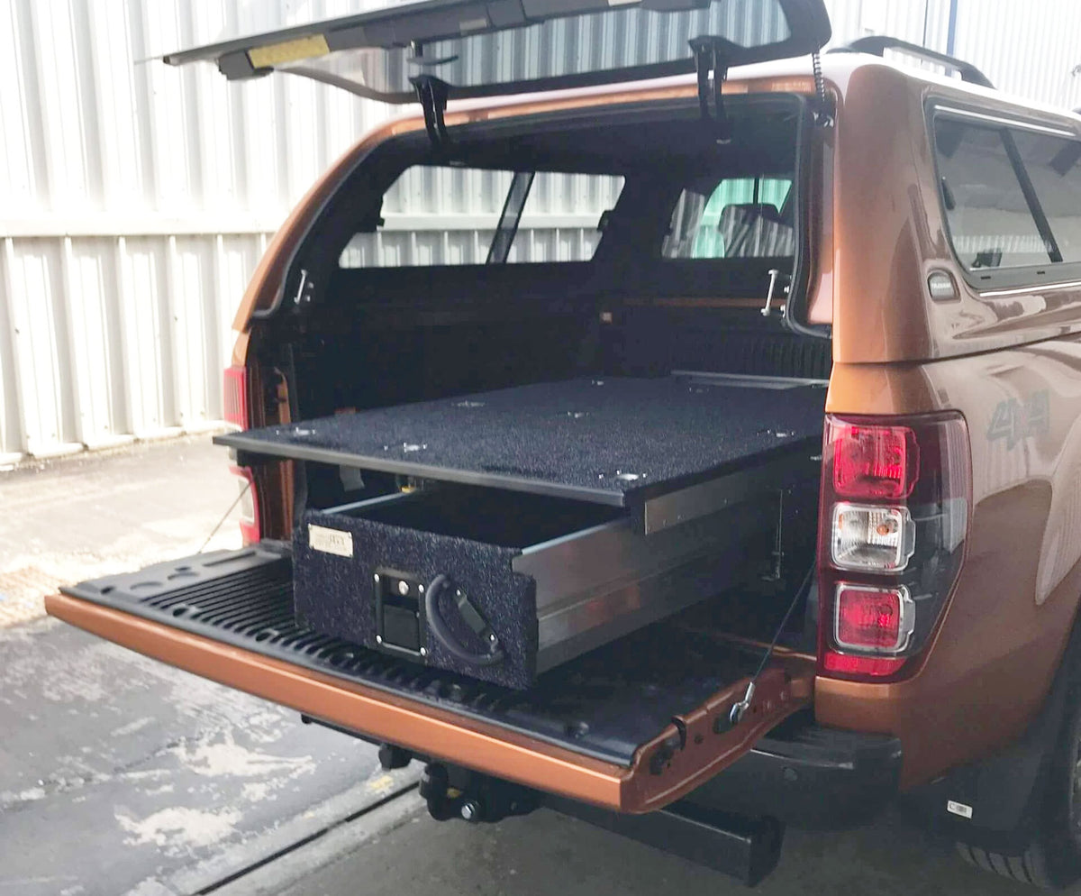 Schubkasten System "TopOne" 130 x 100 x 30cm mit Teppich-Auflage - Direct 4x4 Autozubehör