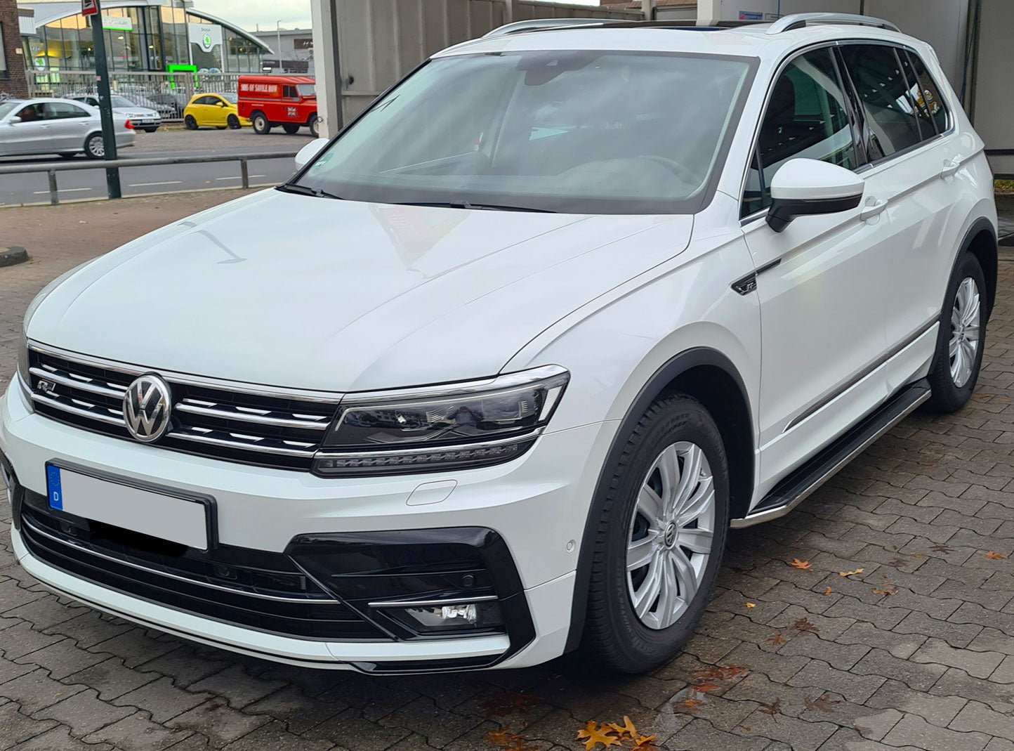 VW Tiguan ab Bj. 16 Trittbretter "Raptor" - Direct 4x4 Autozubehör
