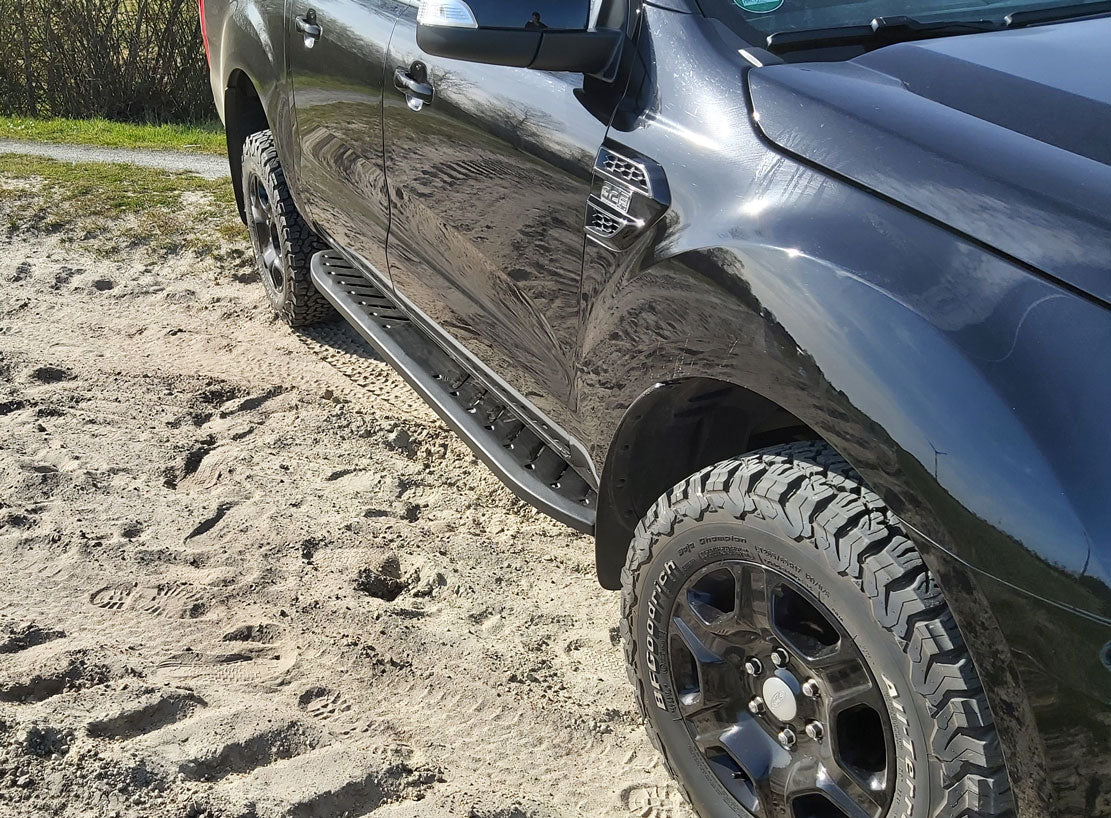 Ford Ranger Double Cab Bj. 12-15 Trittbretter "Shark" - Direct 4x4 Autozubehör