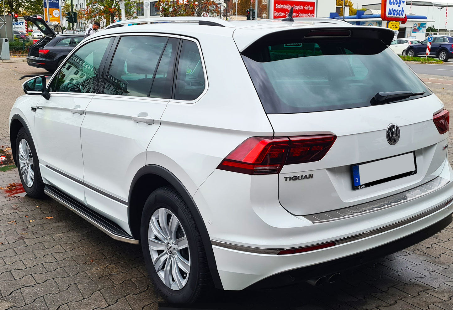 VW Tiguan ab Bj. 16 Trittbretter "Raptor" - Direct 4x4 Autozubehör