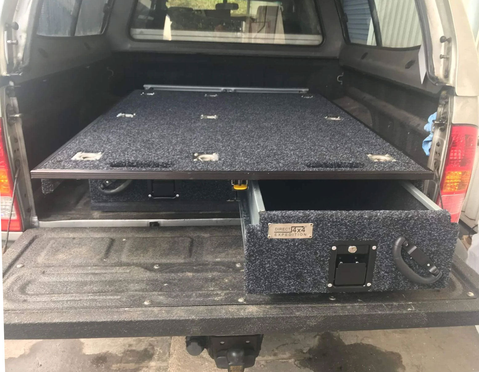 Schubkasten System "TopOne" 130 x 100 x 30cm mit Teppich-Auflage - Direct 4x4 Autozubehör