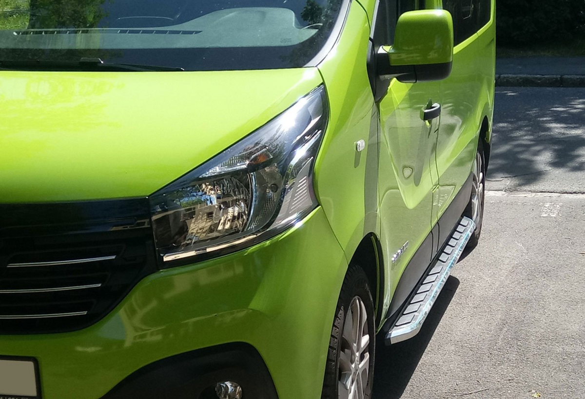 Opel Vivaro B KurzerRS Bj. 14-19 Trittbretter "Monsoon" - Direct 4x4 Autozubehör